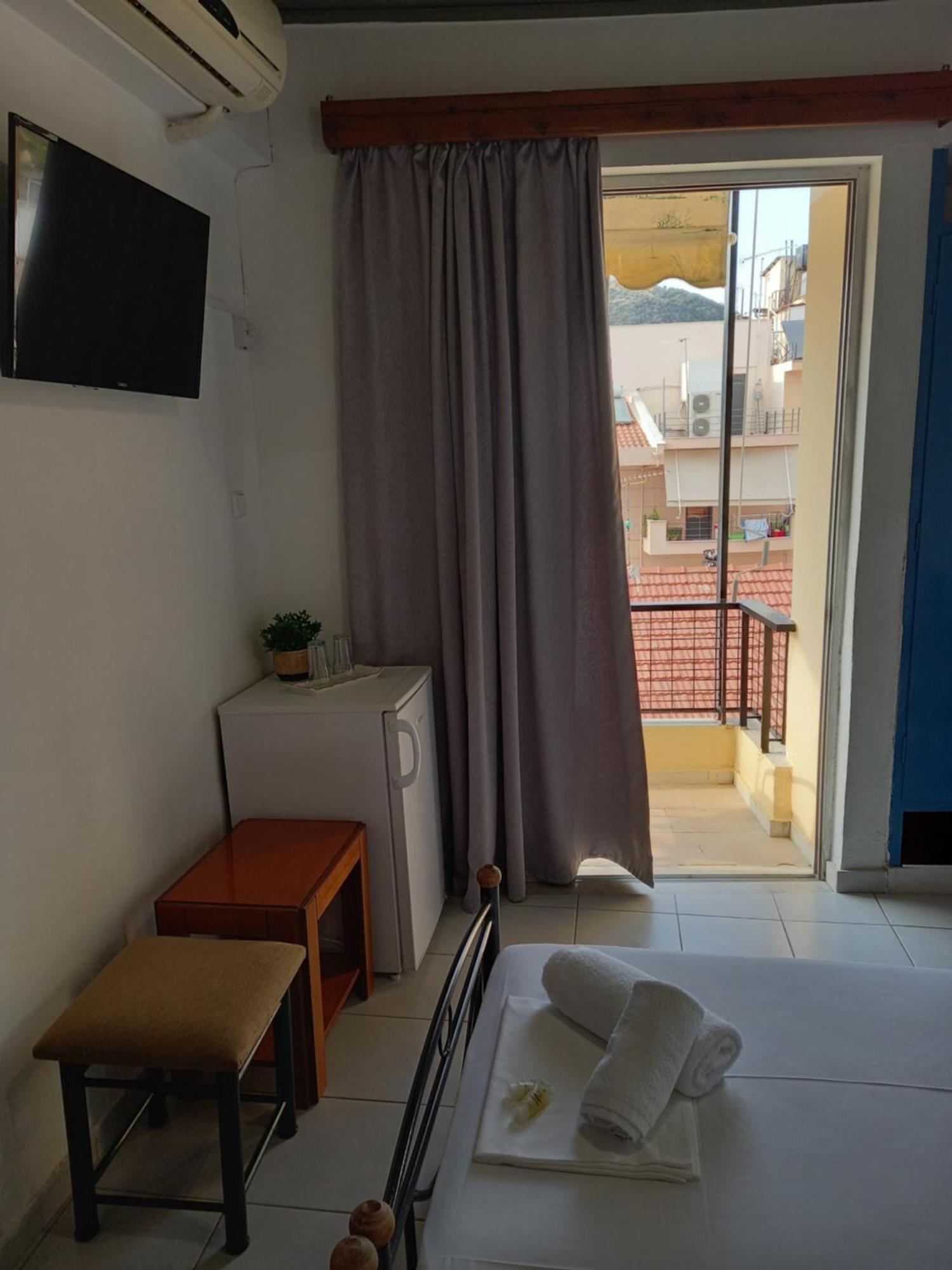Hotel Tainaro Loutra Edipsou  Exterior photo